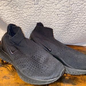 Nike Rise React Flyknit shoes